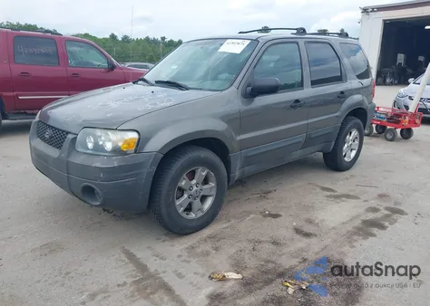 2005 Ford Escape Xlt z USA, uszkodzony, nr VIN 1FMYU93185DA12392